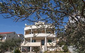Apartments Vukicevic Brodarica